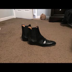 Tod’s Black Booties